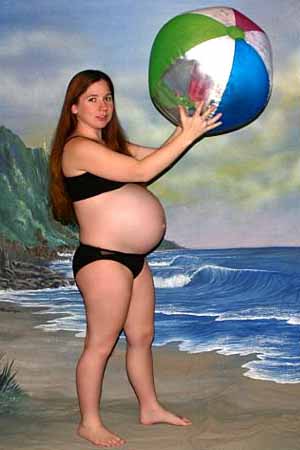 40 недель россия. Живот на 40 неделе беременности. Беременные животы на 40 неделе. Живот на 40 неделе беременности мальчиком.